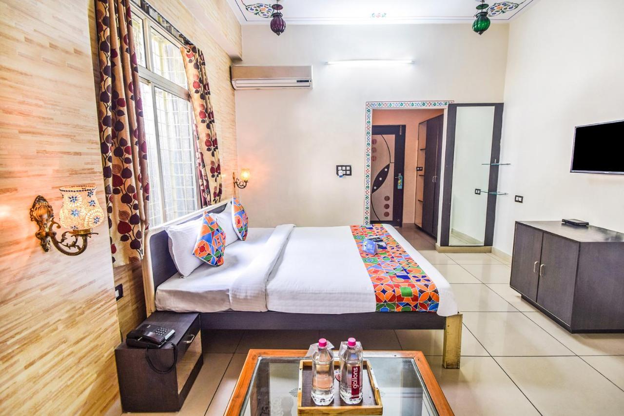 Fabhotel Everest International Udaipur Exterior photo